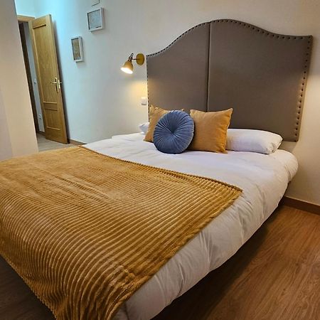 Apartamentos Palacio Azcarate Calle Calvario เอซกาไรย์ ภายนอก รูปภาพ