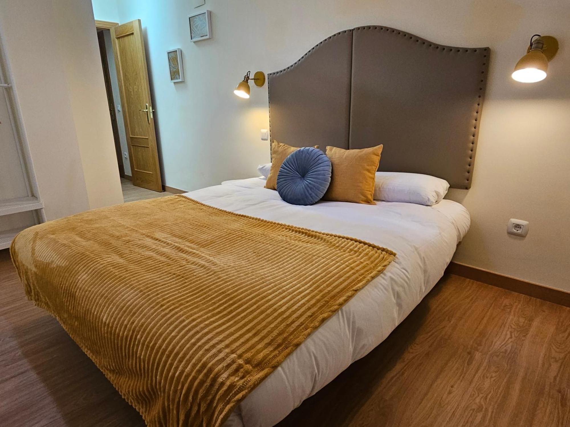 Apartamentos Palacio Azcarate Calle Calvario เอซกาไรย์ ภายนอก รูปภาพ