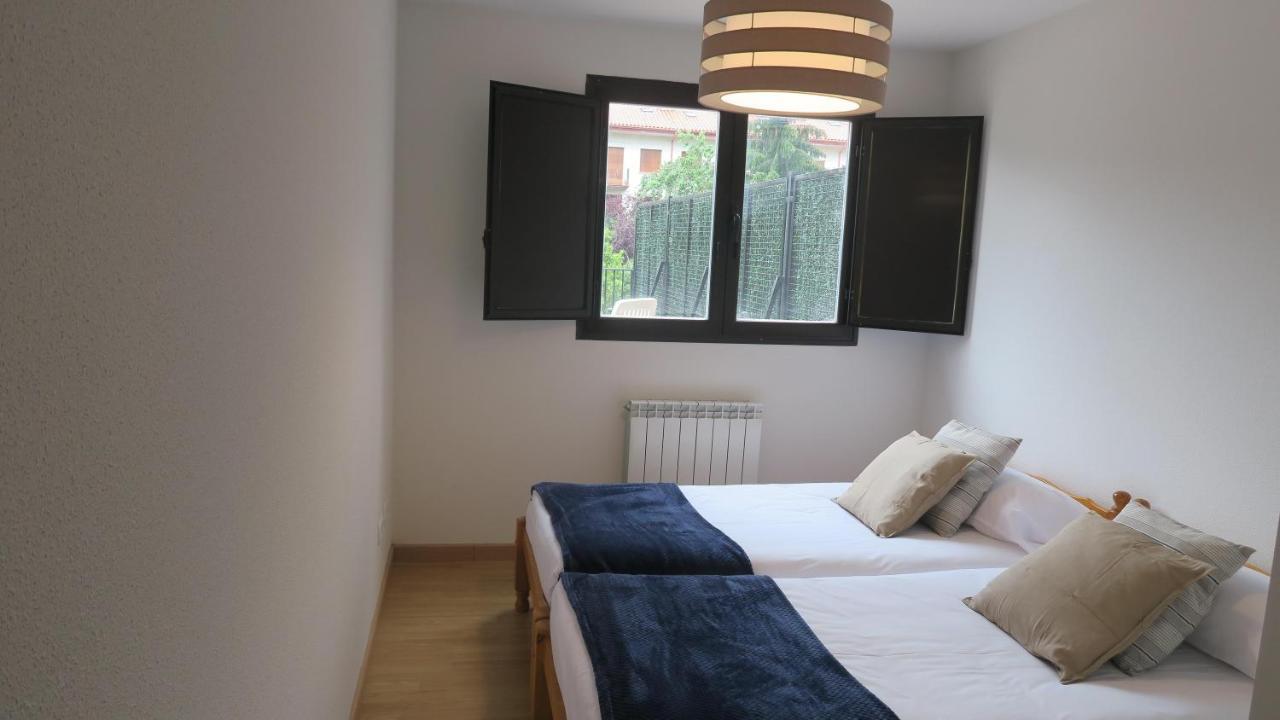 Apartamentos Palacio Azcarate Calle Calvario เอซกาไรย์ ภายนอก รูปภาพ